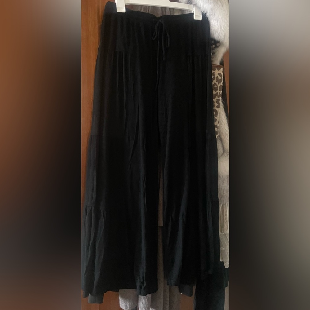 POL Black Flowy Ribbed Knit Wide Leg Pants🖤 - Picture 4 of 8